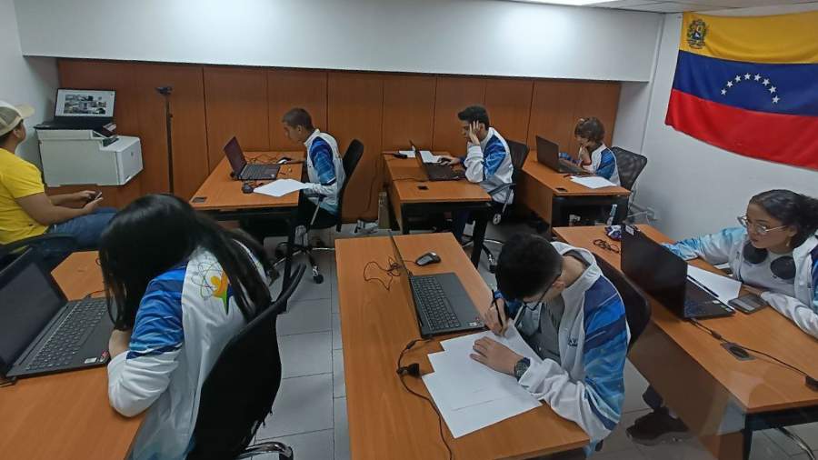 * Seis jóvenes venezolanos representan al país en la Olimpiada Mundial Abierta de Astronomía en Rusia