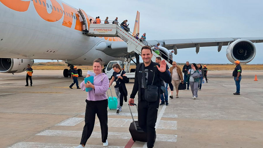 Margarita recibe 100 nuevos turistas rusos para potenciar su economía