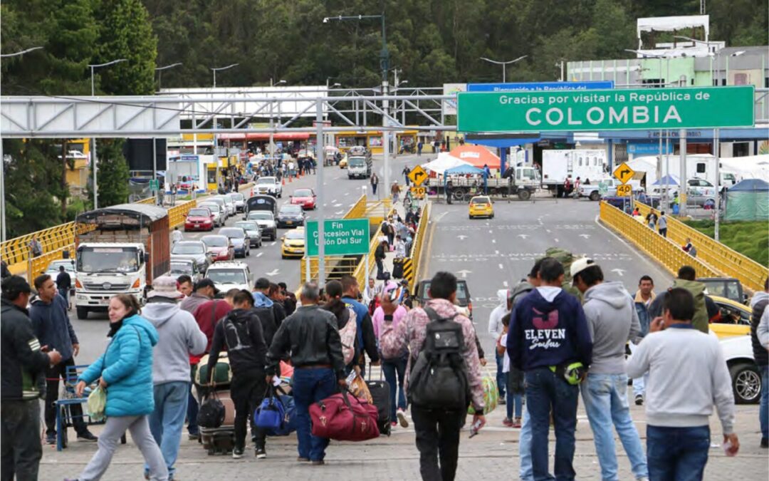 Alertan que más de 400.000 venezolanos están en un limbo migratorio en Colombia
