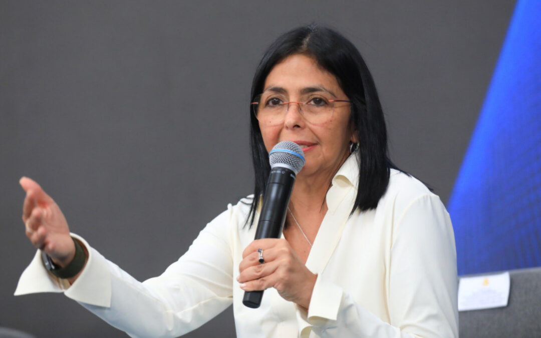 Delcy Rodríguez  aseguró  «Venezuela esta en pie de lucha y alistada», y advierte que responderá a cualquier agresión