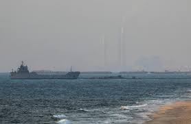 Reuters: EE. UU. ataca presunto barco con drogas en el Caribe, reportan sobrevivientes por primera vez