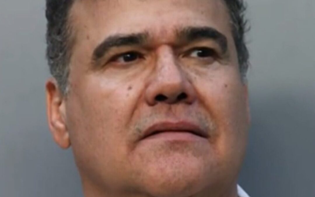 Hombre arrestado tras sacar un arma en Miami: “Vine al mundo para matar venezolanos”