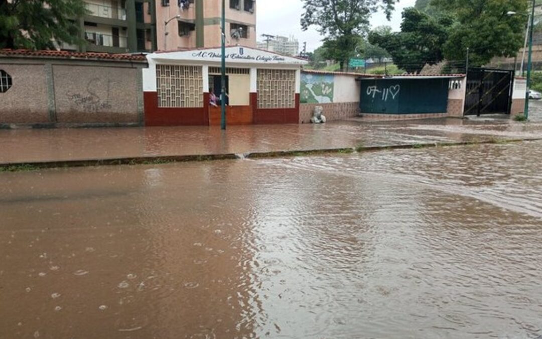 Una mujer perdió la vida en El Valle tras las intensas lluvias de este miércoles
