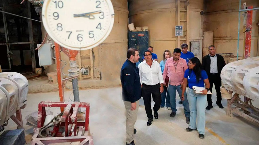 Alex Saab: Reactivado Sanitarios Maracay para sustituir importaciones y exportar productos nacionales