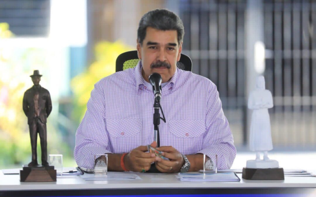 Maduro advierte de que tiene 5.000 misiles de defensa antiaérea para “garantizar la paz”