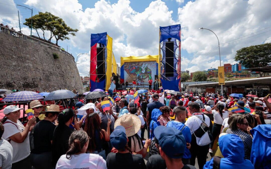Oficialismo marchó para exigir “el cese de las agresiones estadounidenses” en el Caribe