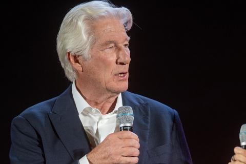 Richard Gere carga duramente contra Donald Trump: «No solo está loco…»