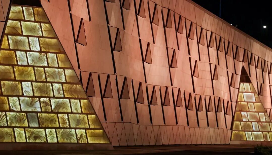 Egipto inaugura el Gran Museo Egipcio tras 20 años de espera