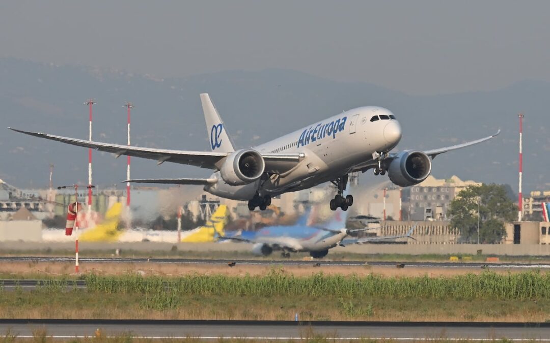 Air Europa y Plus Ultra suspenden sus vuelos este martes entre Madrid y Caracas