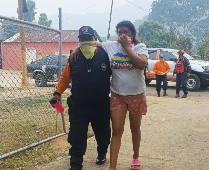 Un muerto y cientos de afectados dejó incendio en complejo petroquímico de Anzoátegui