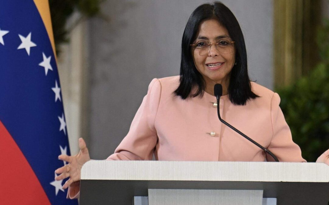 Delcy Rodríguez critica ofensiva estadounidense y afirma que Venezuela “no está rendida”