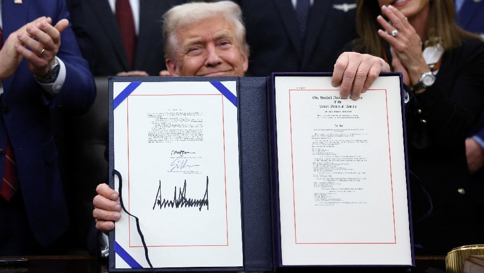 Reabre el Gobierno federal tras 43 días de cierre, el más prolongado que ha vivido Estados Unidos