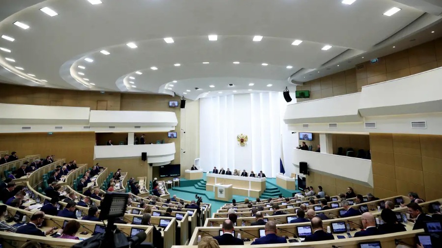 El Senado ruso insta a parlamentos del mundo a condenar amenazas de EEUU contra Venezuela