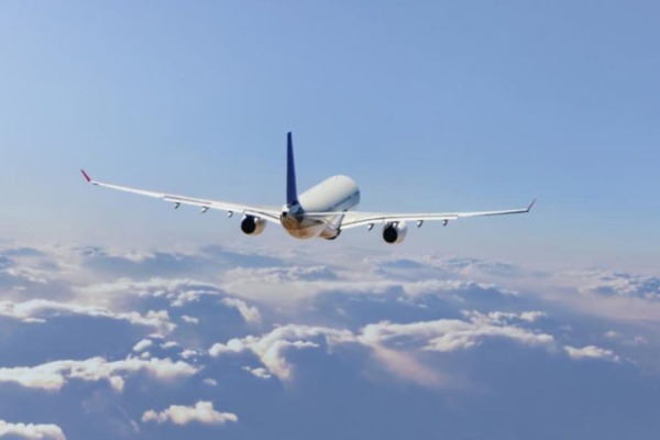 Venezuela podría suspender derechos de tráfico a aerolíneas que no retomen vuelos en 48 horas, indica IATA