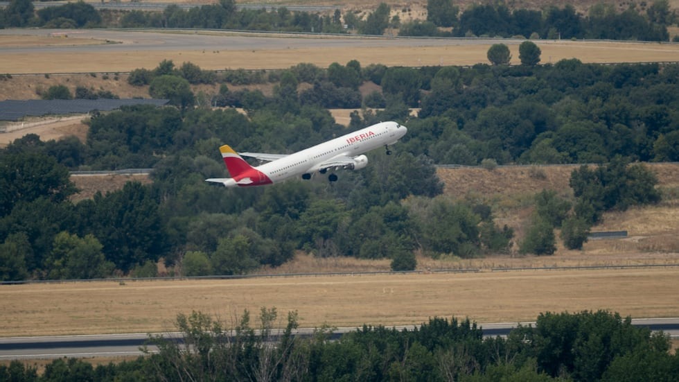 Iberia amplía hasta el 31 de diciembre la suspensión de sus vuelos con Venezuela por consejo de Seguridad Aérea