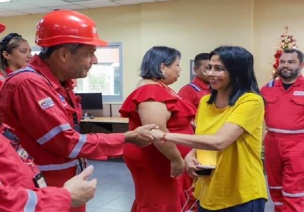 Delcy Rodríguez llama a la industria petrolera a mantenerse alerta ante “amenaza extranjera”