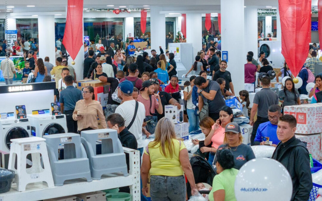 Aumento del 34% en compras del Black Friday «derrota el terrorismo psicológico» de EEUU, aseguró Delcy Rodríguez