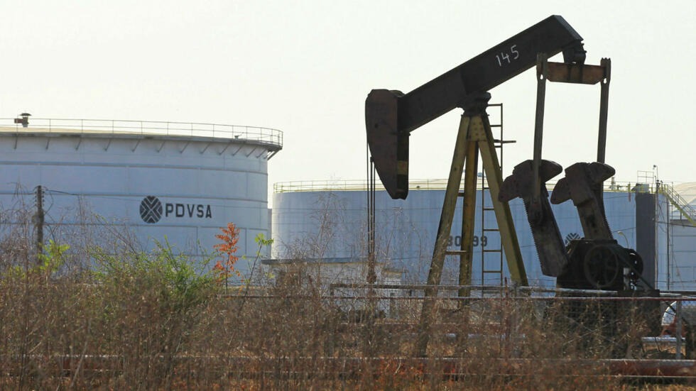 Reuters: Venezuela mantiene envíos petroleros por encima de 900.000 bpd pese a tensiones con EE. UU.