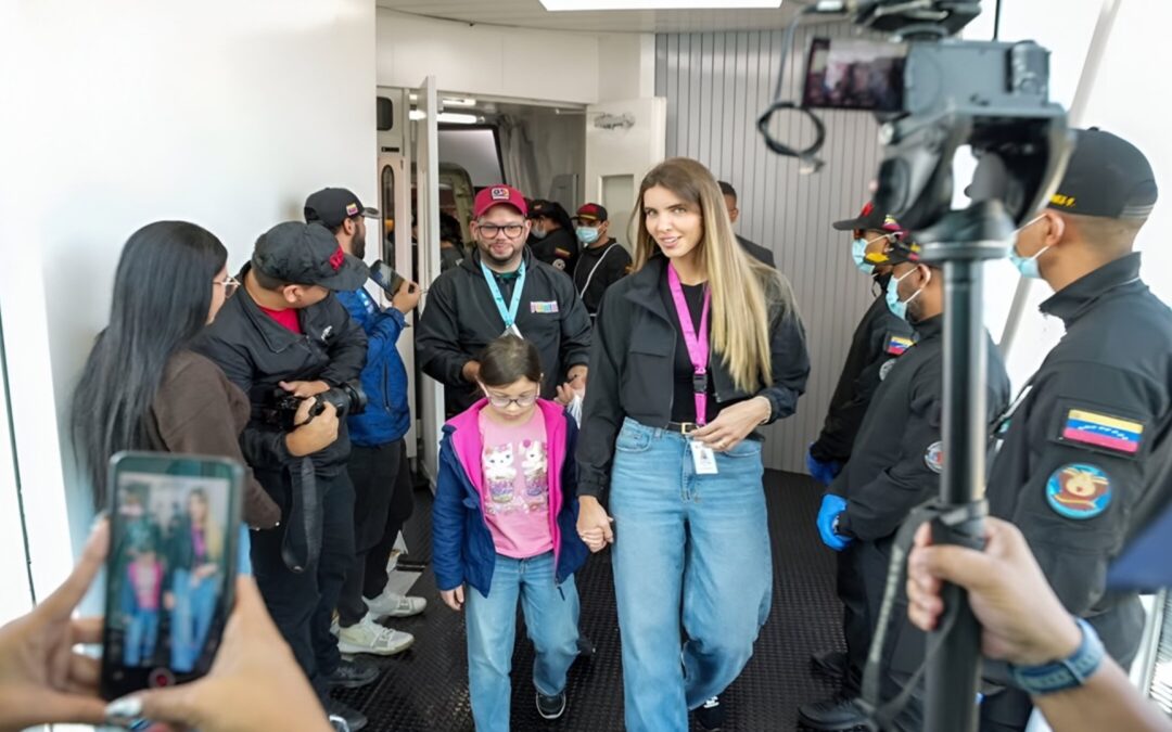 Arriban al país 179 venezolanos desde Arizona, entre ellos tres niños