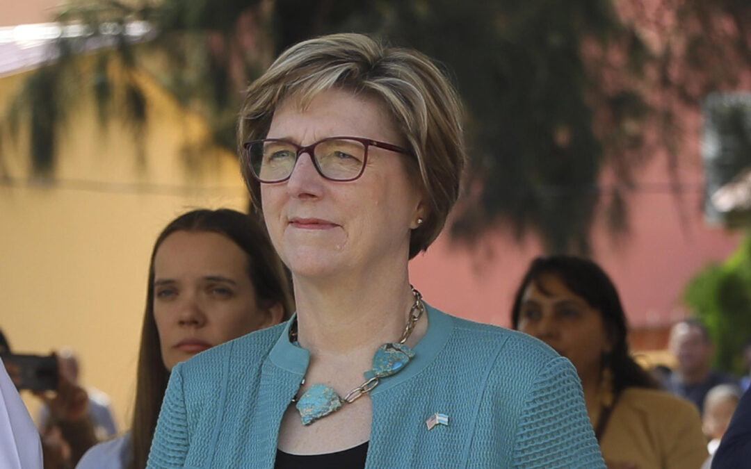 EE.UU. niega haber sustituido a la diplomática al frente de su embajada en Venezuela