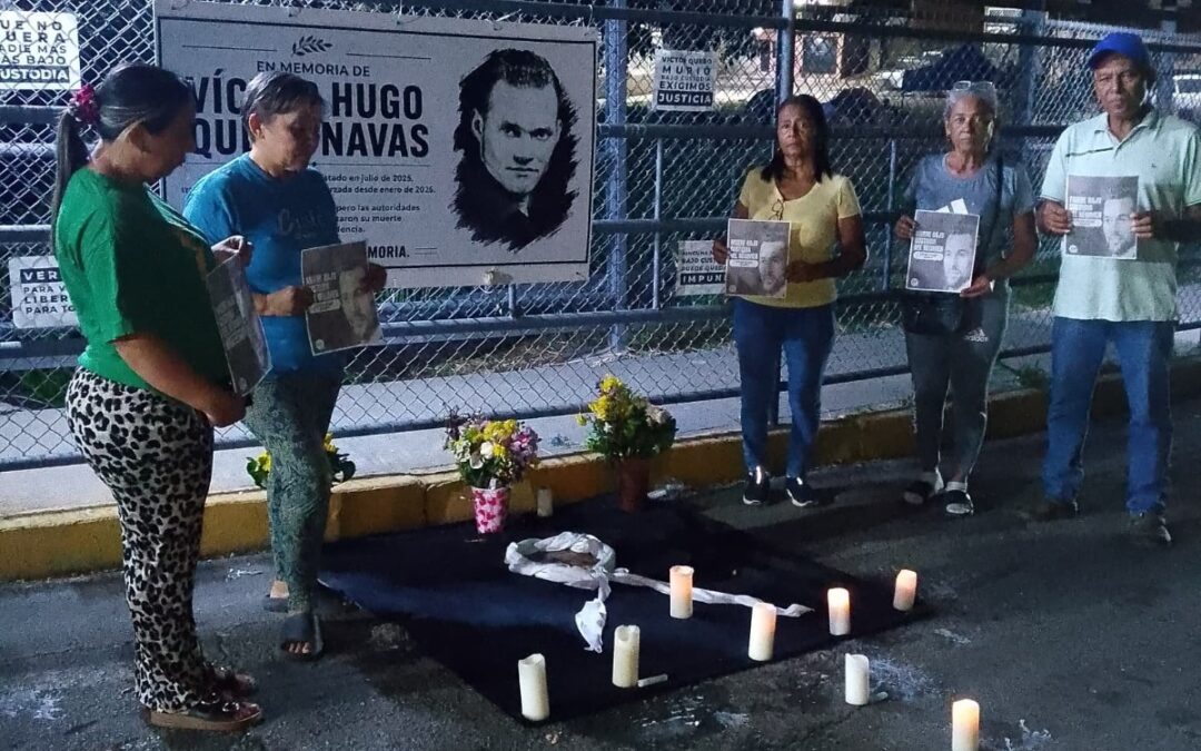 Familias de presos políticos cumplen 124 días de vigilia en El Rodeo I