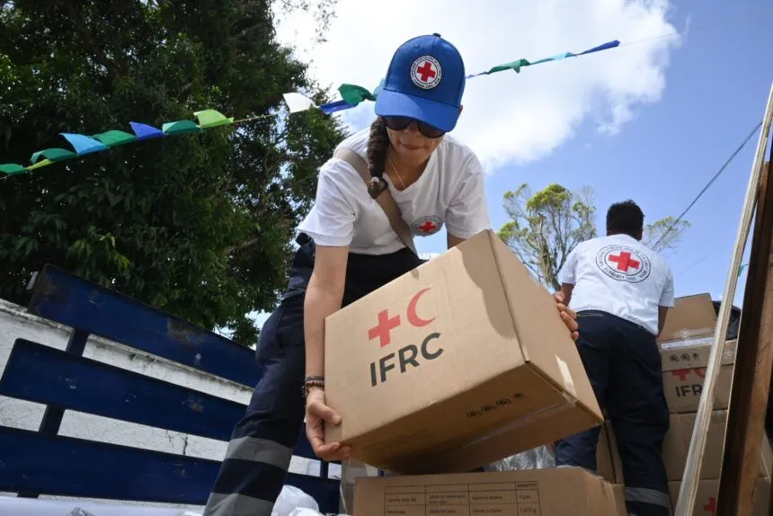 La Cruz Roja Venezolana despliega operaciones simultáneas en Apure, Sucre y La Guaira para hacer frente a inundaciones, crisis hídricas y las secuelas de los sismos de junio