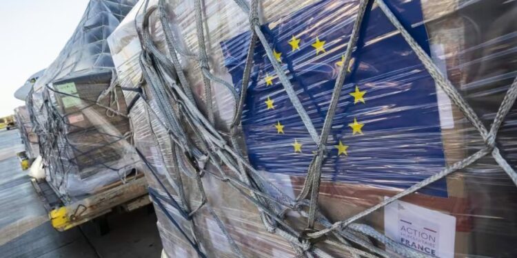 Cuarto vuelo humanitario de la UE llega a Venezuela con 48 toneladas de ayuda