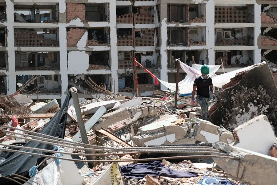 Garcés asegura que no demolerán edificios mientras haya cuerpos por recuperar