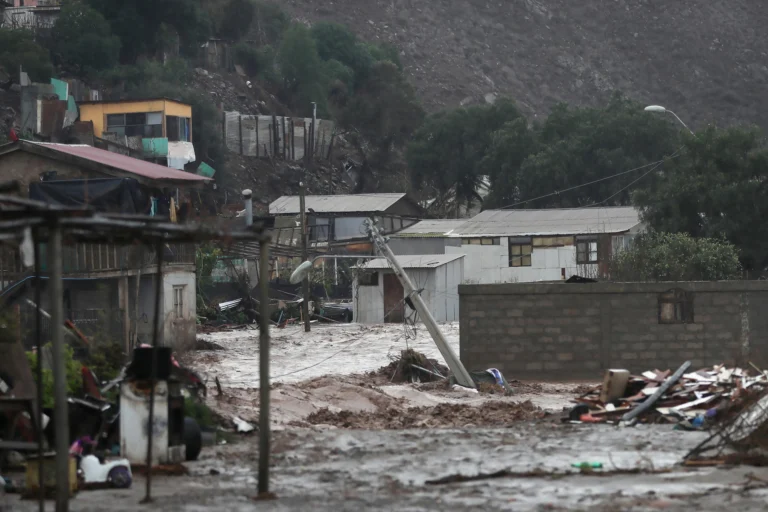 Temporal en chile deja al menos 13 muertos de y más de 60.000 personas aisladas
