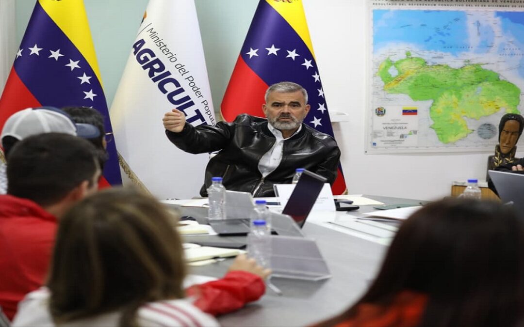 Ministro Padrino López evalúa impacto del fenómeno «Súper Niño» en el sector agrícola