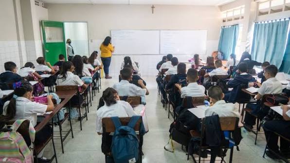 Año escolar 2026-2027 arrancó este lunes con más de 6 millones de estudiantes en las aulas