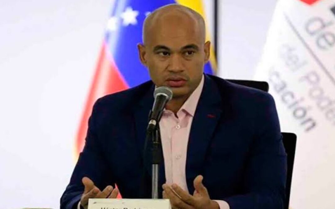 Ministro Héctor Rodríguez: «el maestro todavía gana insuficiente; estamos haciendo un esfuerzo por recuperar sus ingresos»